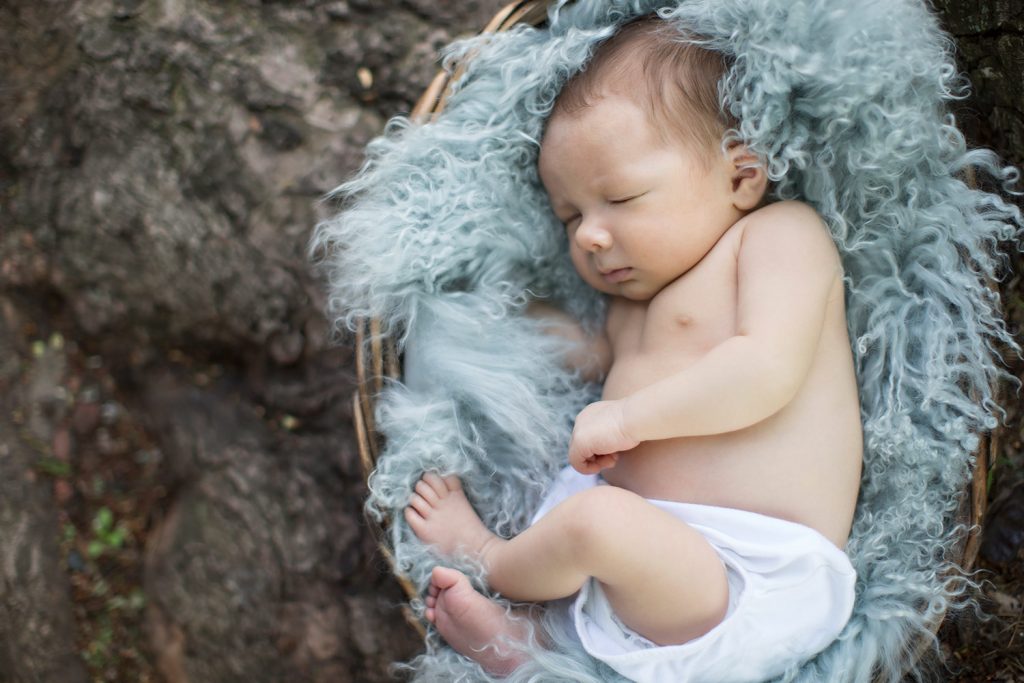 Suburban and Chicago Infant and Baby Photographer 11 Old Town Chicago baby photographs on location by Marmalade Photography