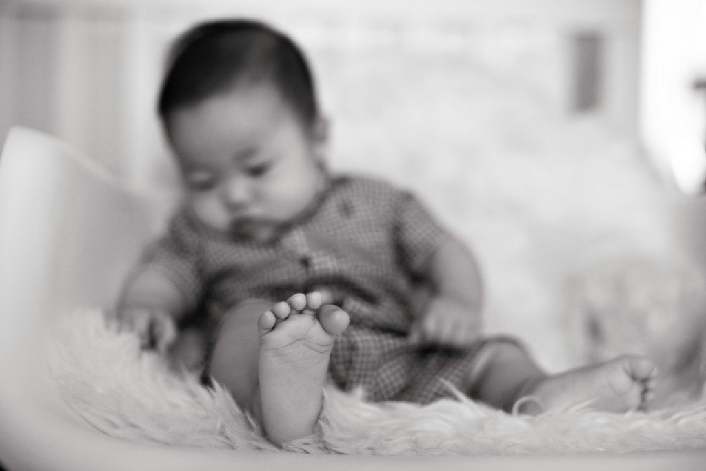 Suburban and Chicago Infant and Baby Photographer 12 Baby photos on location in Highland Park by Marmalade Photography