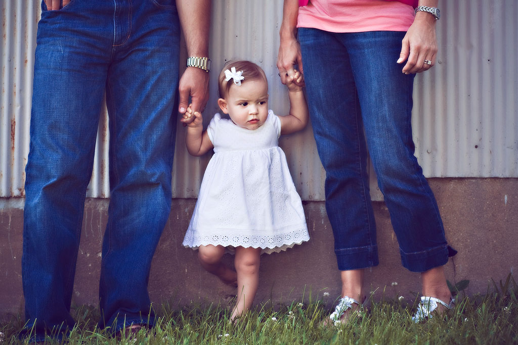 LET'S TALK DETAILS 8 Family photos of babies with mom and dad in Chicagoland by Marmalade Photography