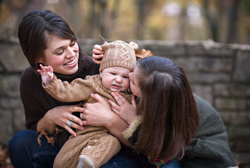 Suburban and Chicago Infant and Baby Photographer 19 Infant and family photo in Chicagoland by Marmalade Photography